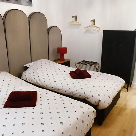 La Cour D'honneur - Meir Apartment